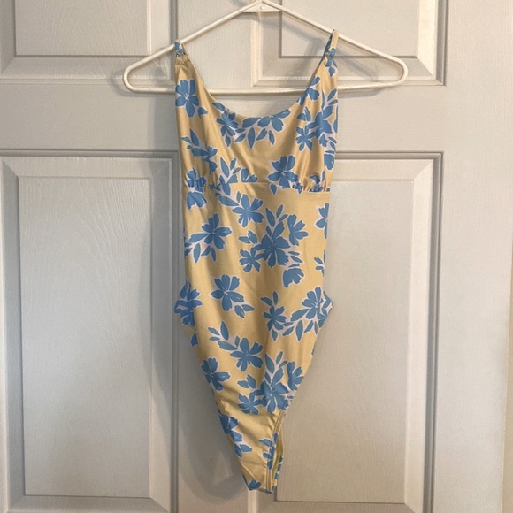 Bold Blooms O-Ring Scoop Neck One Piece Swimsuit. Size L. NWT - Picture 2 of 6